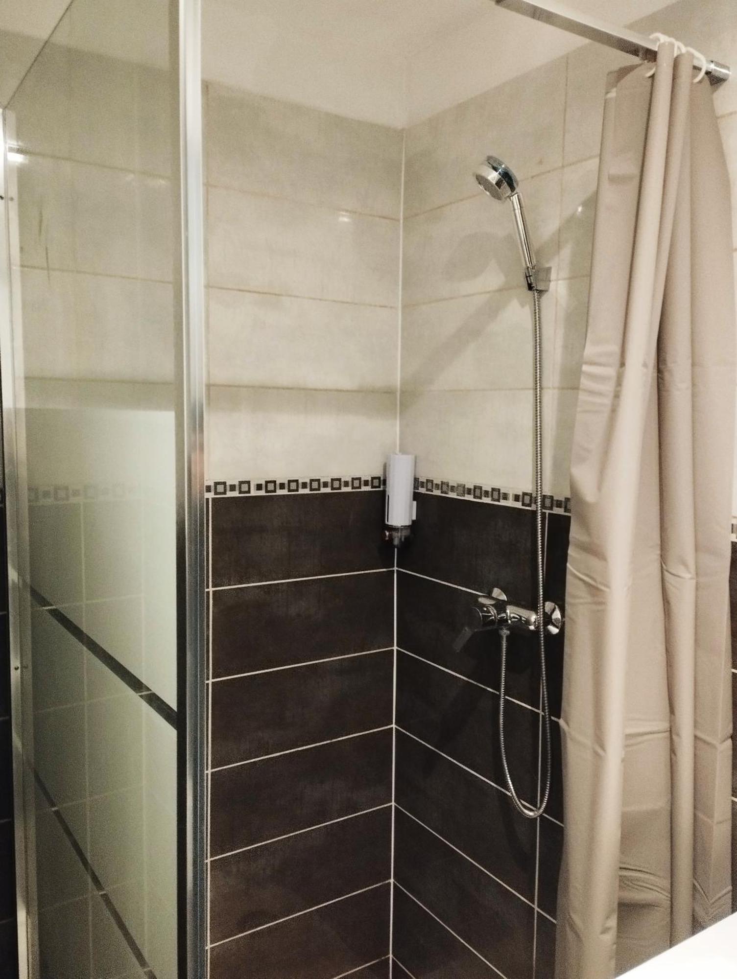 Appartement Avec Cour Plein Centre Foix Kültér fotó